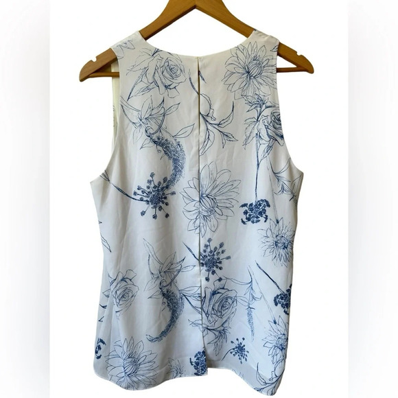 Aritzia Babaton Maddox Blouse Flowly V Neck Sleeveless Size M Hand drawn Print - Picture 3 of 9